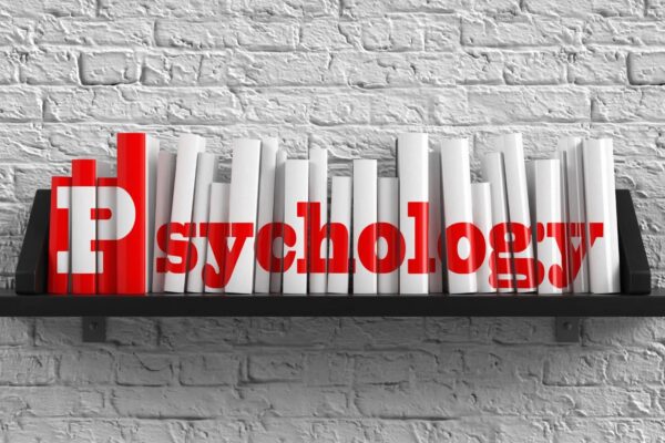How To Read Anyone Instantly – 18 Psychological Tips